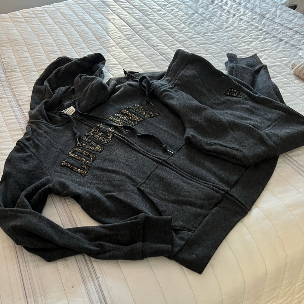 PINK  Victoria’s Secret dark gray sweatsuit